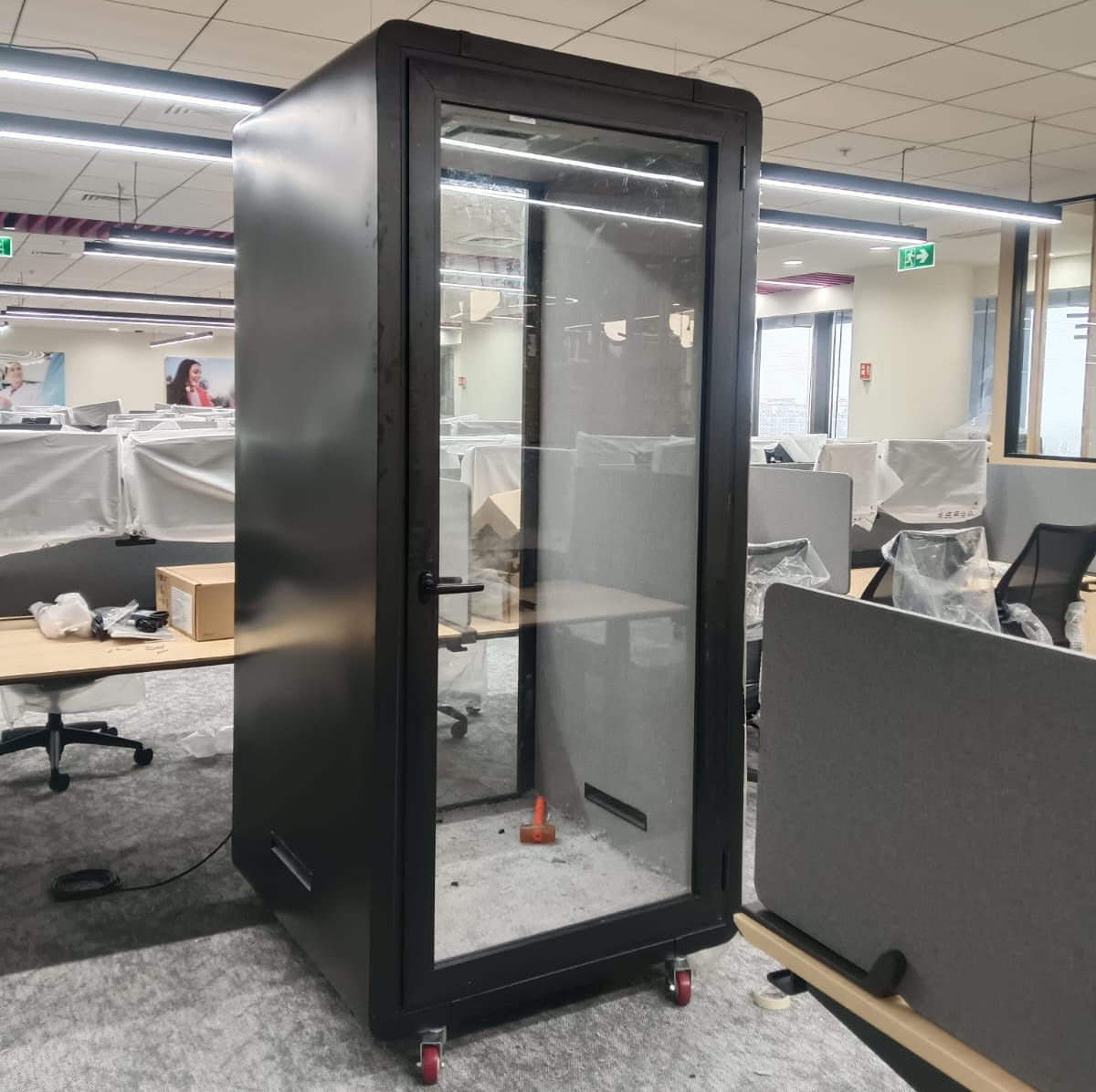 Single Seater Calling Office Pod 1000x1000x2100mm